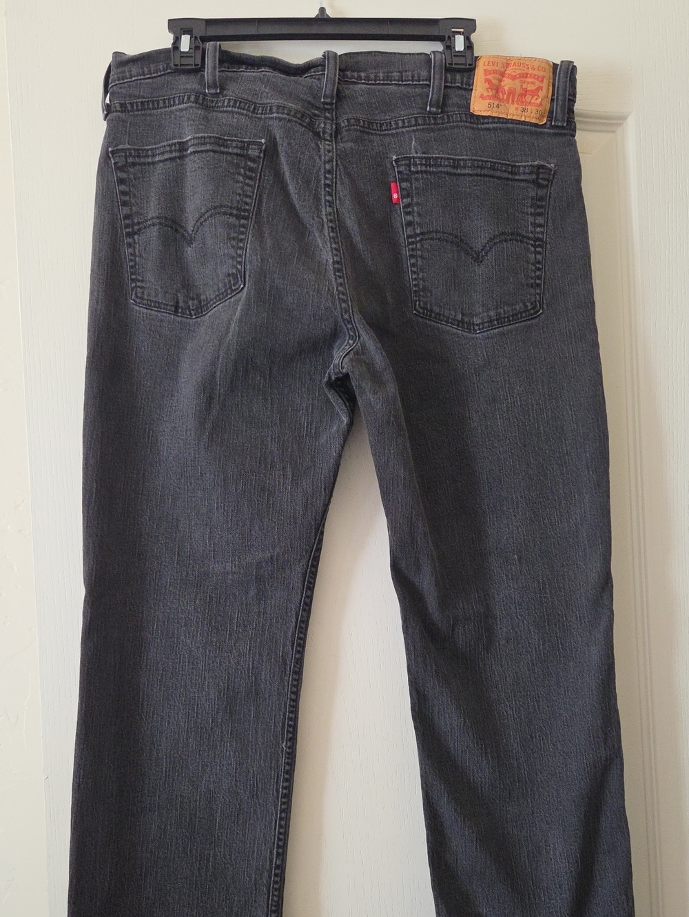 Levi's Men's Dark Gray Straight Jeans with Red Tab